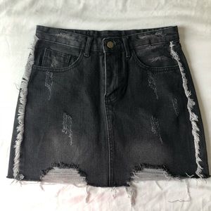 NWT Sadie & Sage black distressed denim skirt